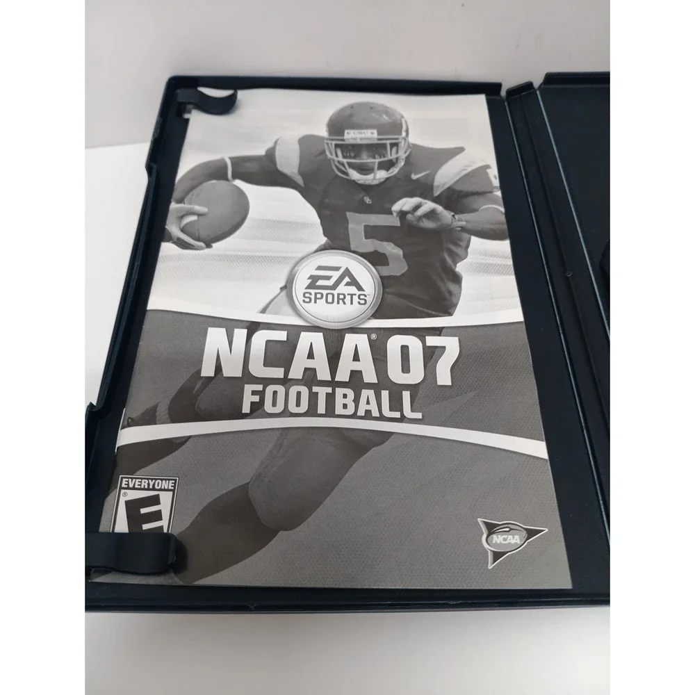 NCAA Football 07 (Sony PlayStation 2, 2006)